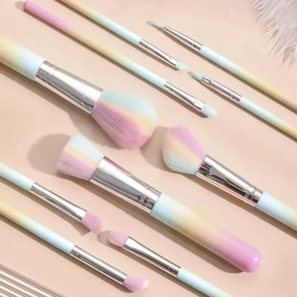 10pc. Ombre Makeup Brush Set- New.